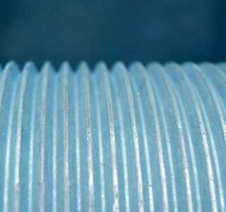 Dettaglio filettato e zincato con zincatura a caldo realizzato da Amma spa