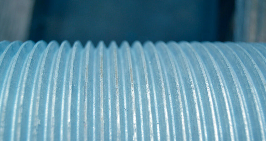 Dettaglio filettato e zincato con zincatura a caldo realizzato da Amma spa